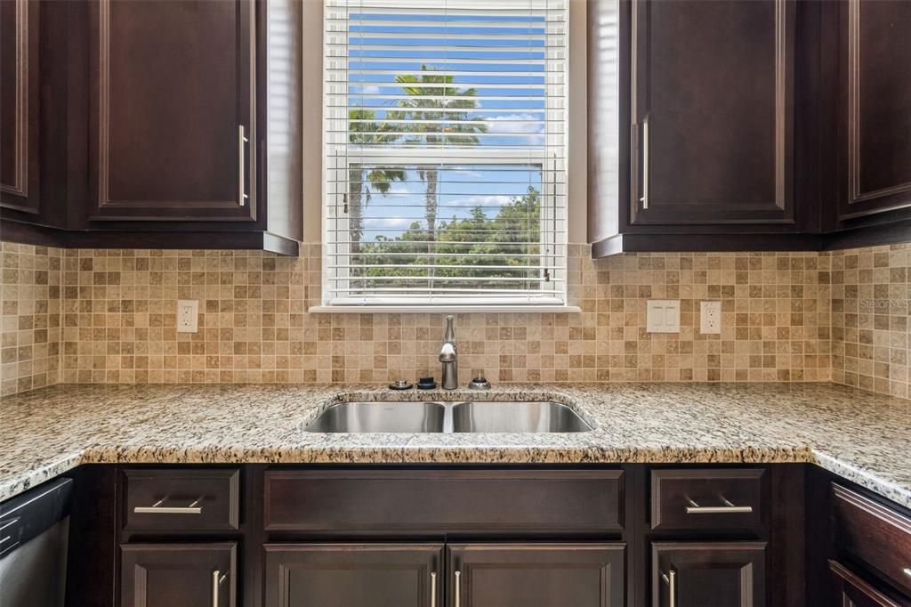 For Sale: $339,900 (3 beds, 2 baths, 1525 Square Feet)