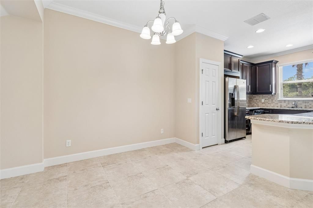 For Sale: $339,900 (3 beds, 2 baths, 1525 Square Feet)