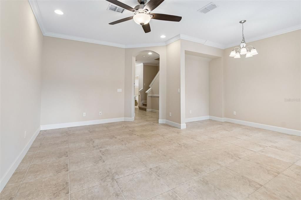 For Sale: $339,900 (3 beds, 2 baths, 1525 Square Feet)