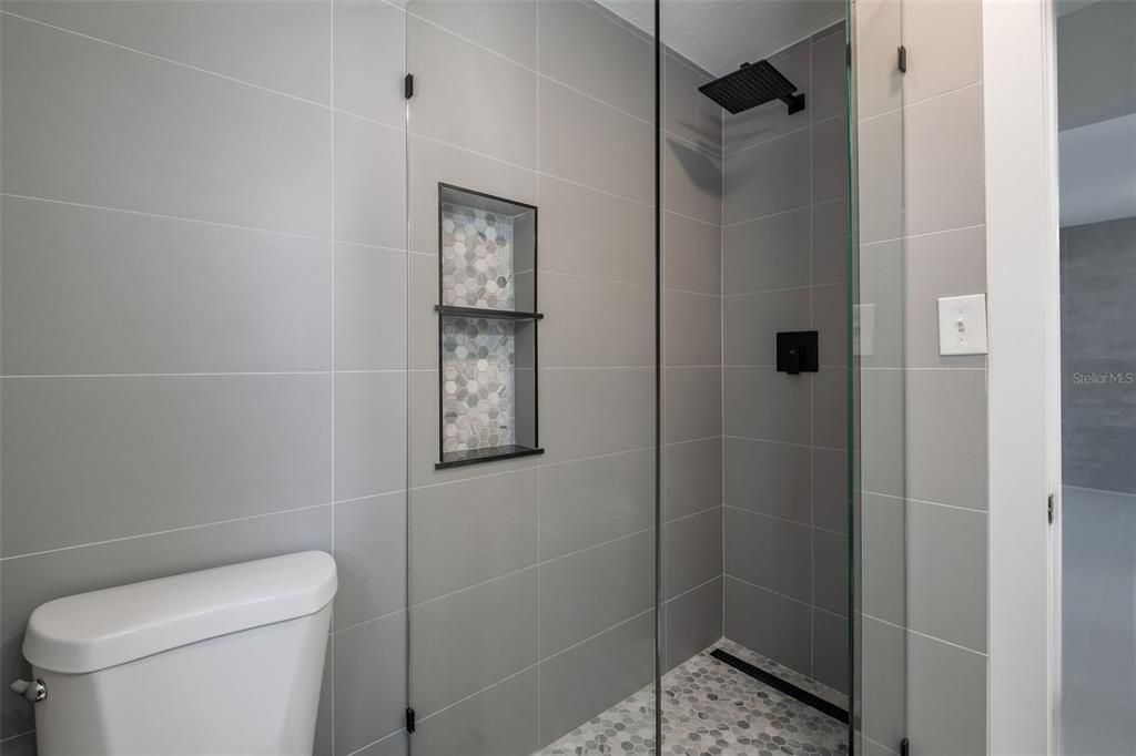 For Sale: $1,150,000 (5 beds, 0 baths, 2552 Square Feet)