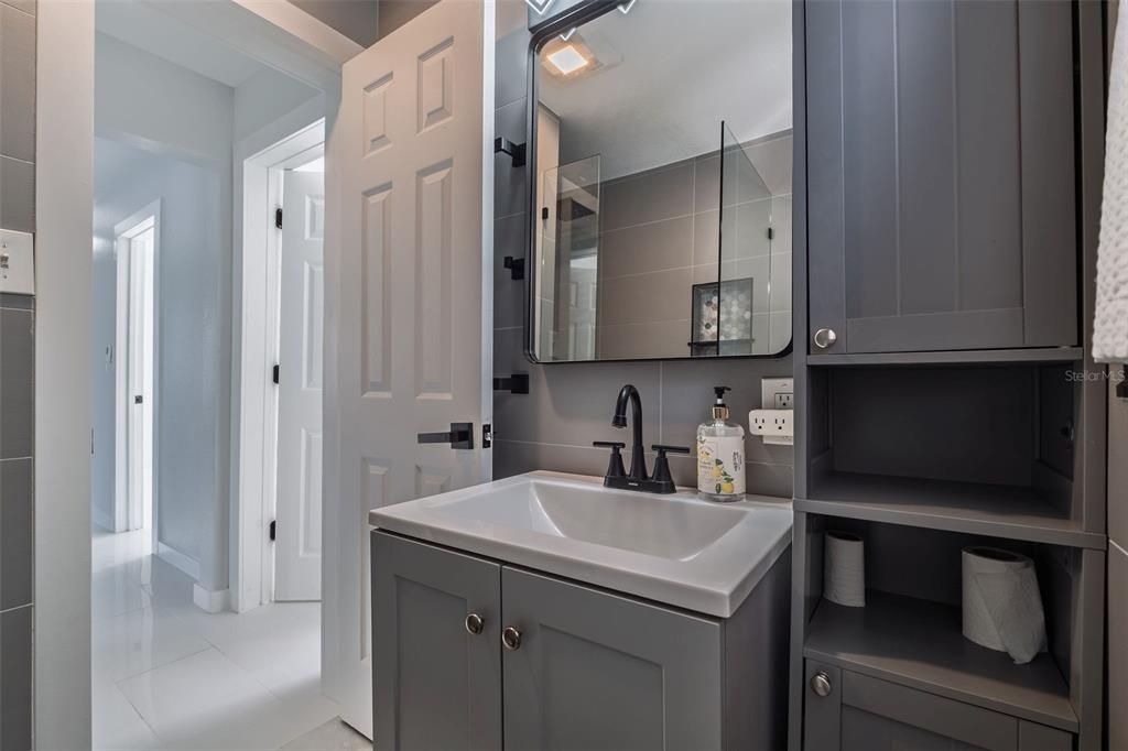 For Sale: $1,150,000 (5 beds, 0 baths, 2552 Square Feet)
