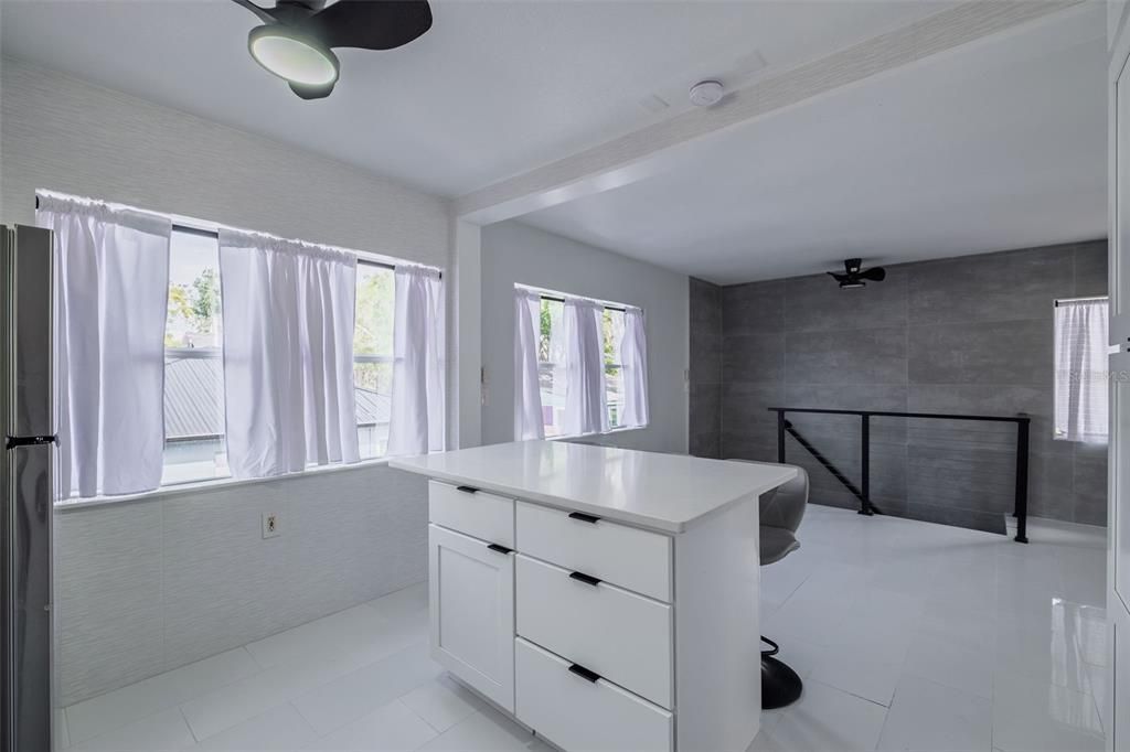 For Sale: $1,150,000 (5 beds, 0 baths, 2552 Square Feet)