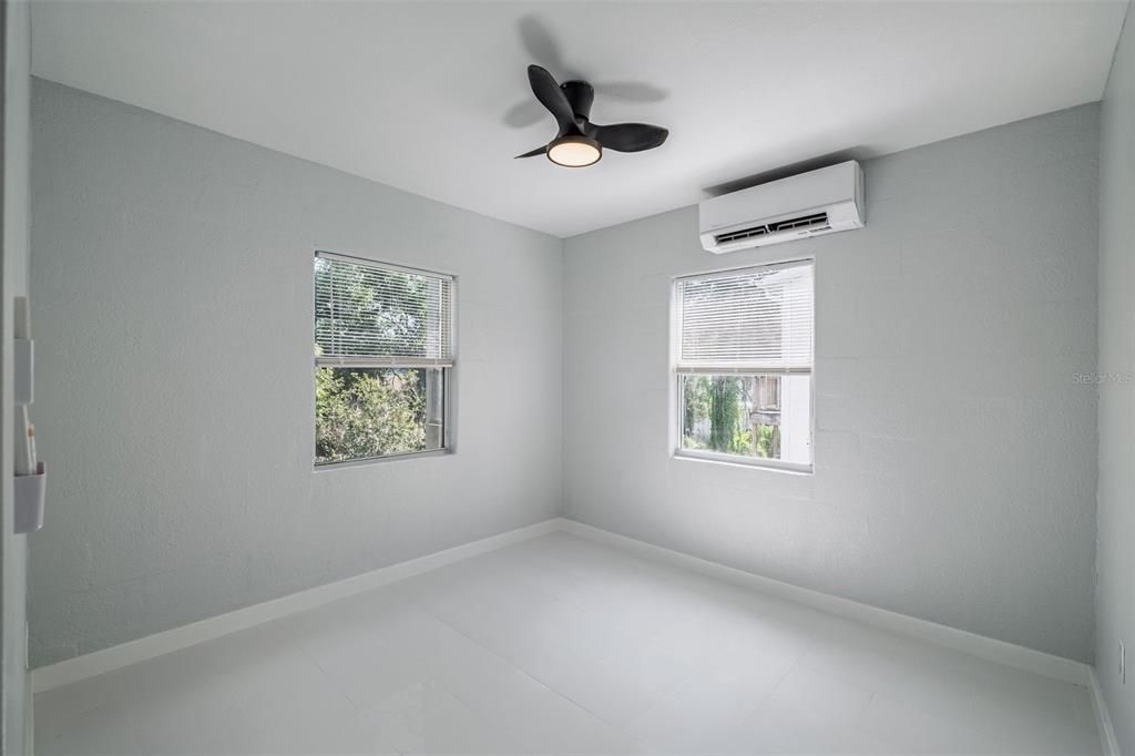 For Sale: $1,150,000 (5 beds, 0 baths, 2552 Square Feet)