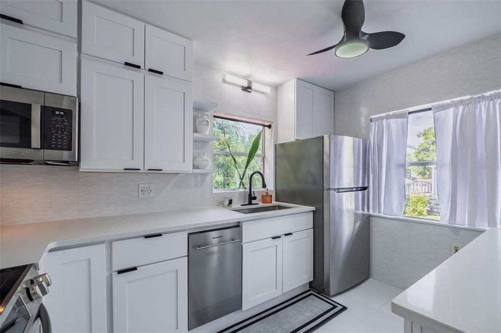 For Sale: $1,150,000 (5 beds, 0 baths, 2552 Square Feet)