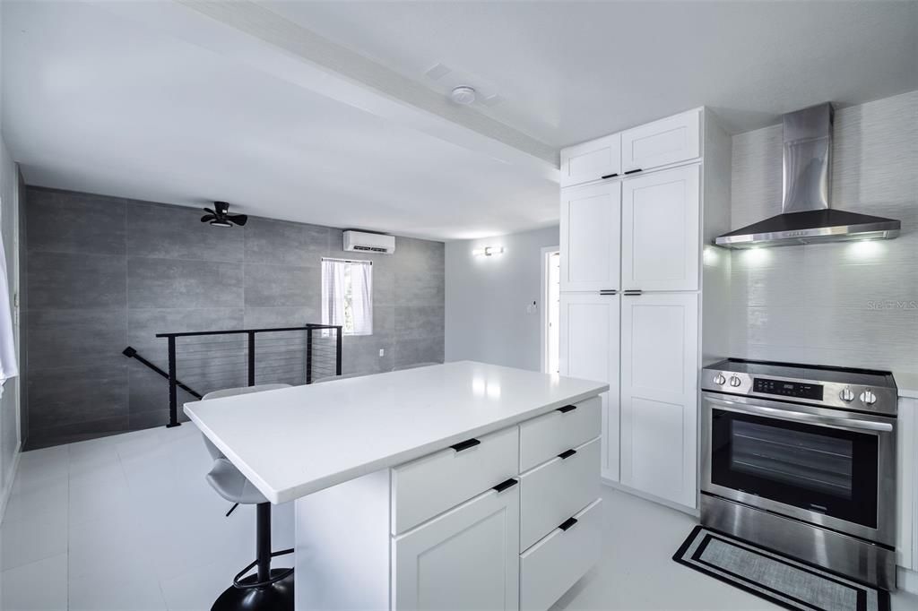 For Sale: $1,150,000 (5 beds, 0 baths, 2552 Square Feet)