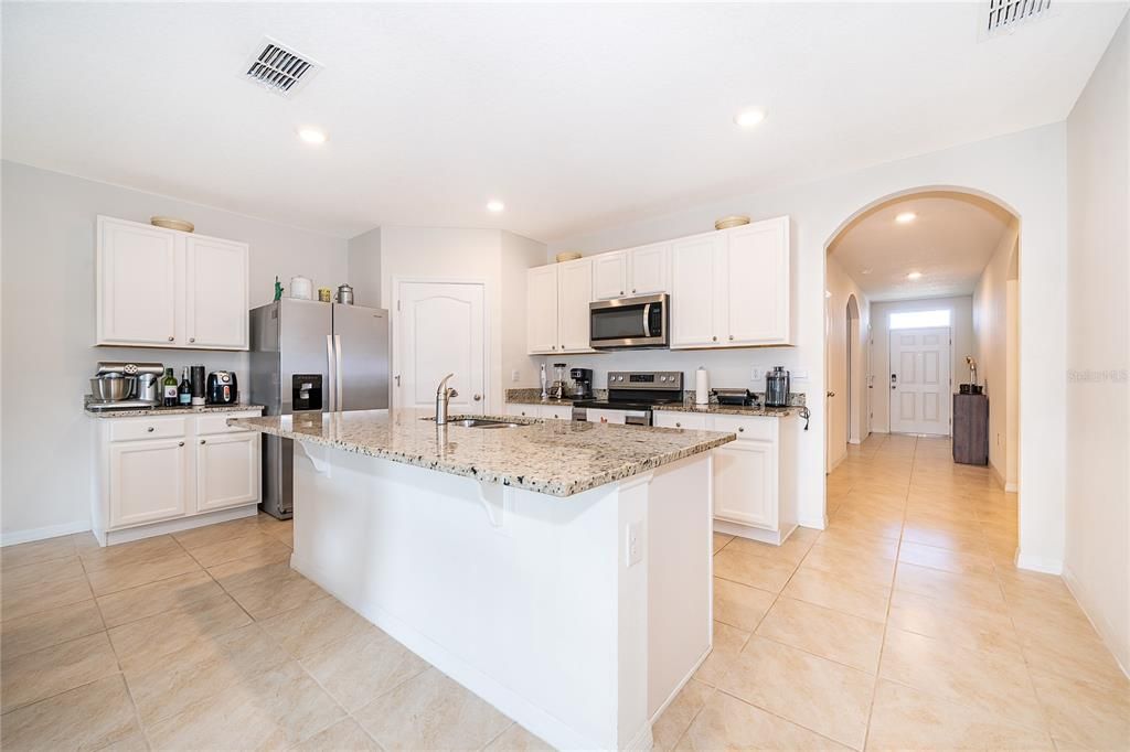 For Sale: $390,000 (4 beds, 2 baths, 1830 Square Feet)
