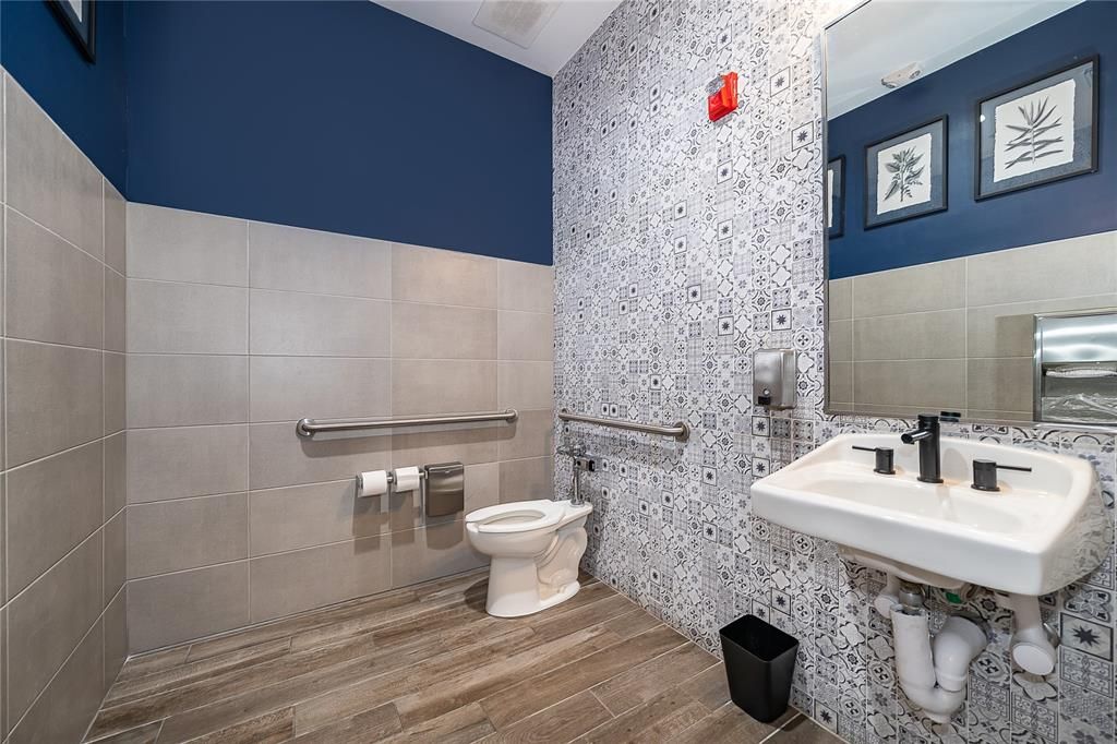 For Sale: $390,000 (4 beds, 2 baths, 1830 Square Feet)