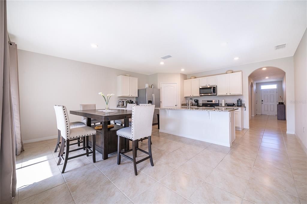 For Sale: $390,000 (4 beds, 2 baths, 1830 Square Feet)