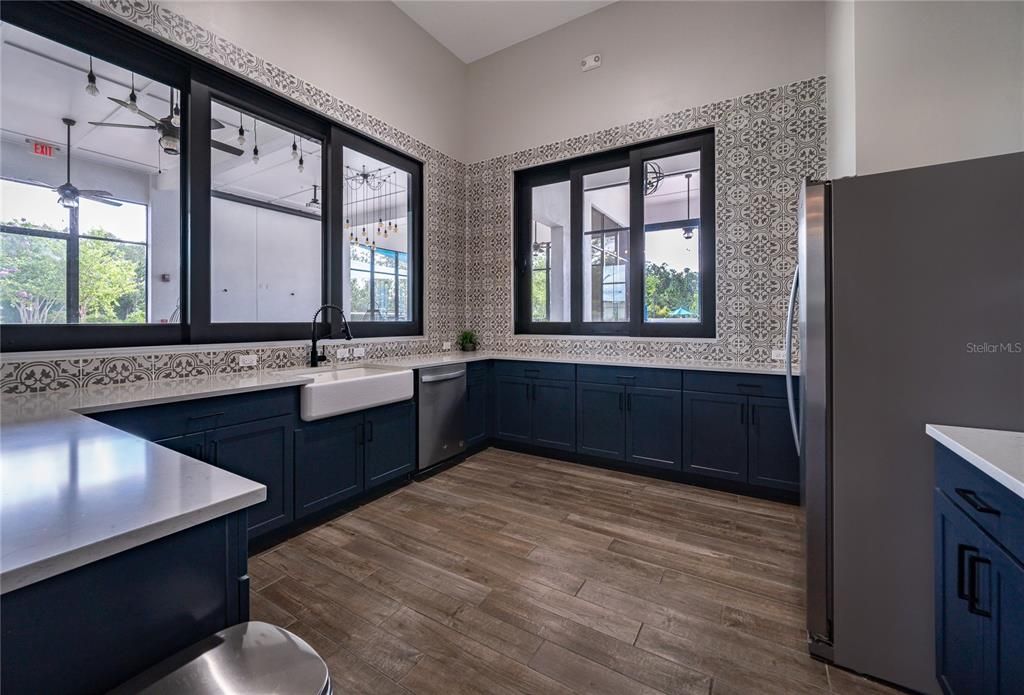 For Sale: $390,000 (4 beds, 2 baths, 1830 Square Feet)