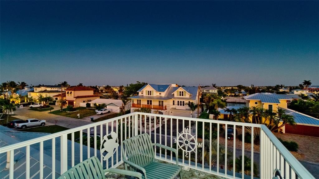 For Sale: $3,195,000 (4 beds, 3 baths, 2409 Square Feet)