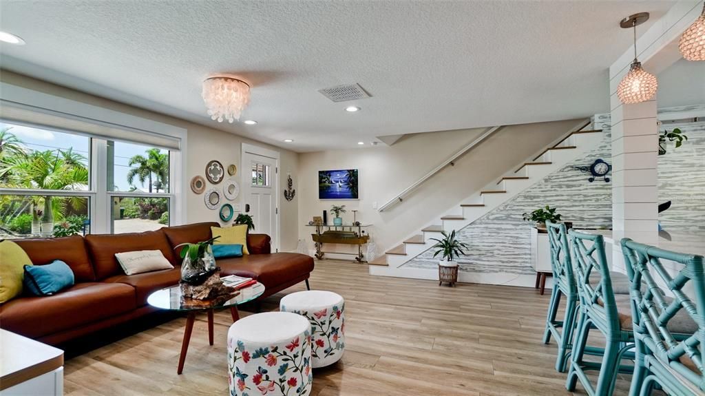 For Sale: $3,195,000 (4 beds, 3 baths, 2409 Square Feet)