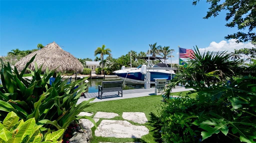 For Sale: $3,195,000 (4 beds, 3 baths, 2409 Square Feet)