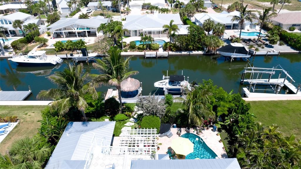 For Sale: $3,195,000 (4 beds, 3 baths, 2409 Square Feet)