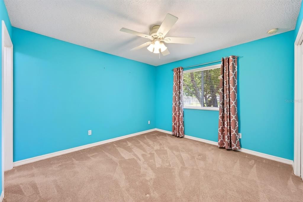 For Sale: $790,000 (5 beds, 4 baths, 3917 Square Feet)