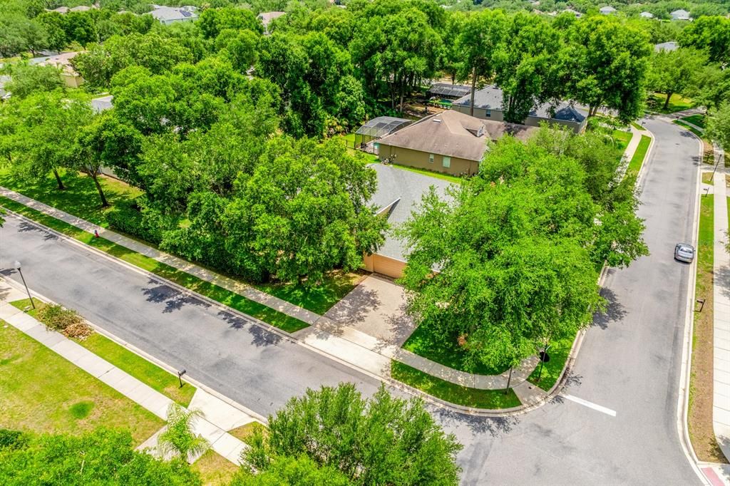 For Sale: $790,000 (5 beds, 4 baths, 3917 Square Feet)