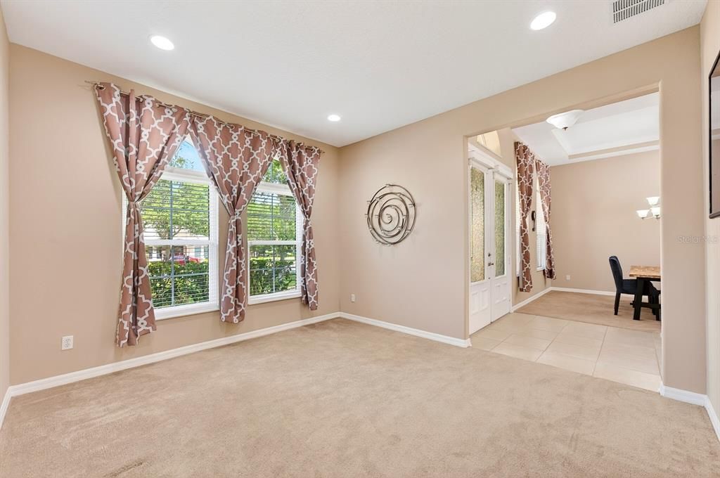 For Sale: $790,000 (5 beds, 4 baths, 3917 Square Feet)