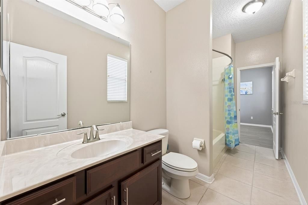 For Sale: $790,000 (5 beds, 4 baths, 3917 Square Feet)