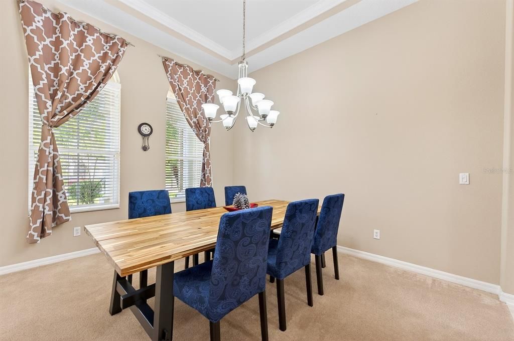 For Sale: $790,000 (5 beds, 4 baths, 3917 Square Feet)