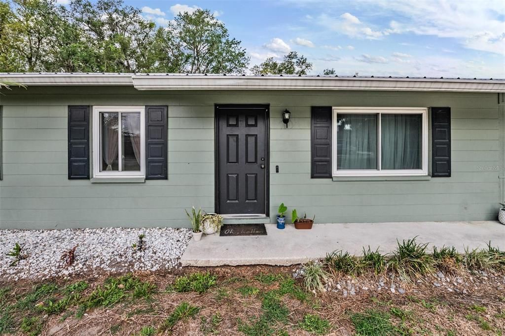For Sale: $300,000 (3 beds, 2 baths, 1428 Square Feet)