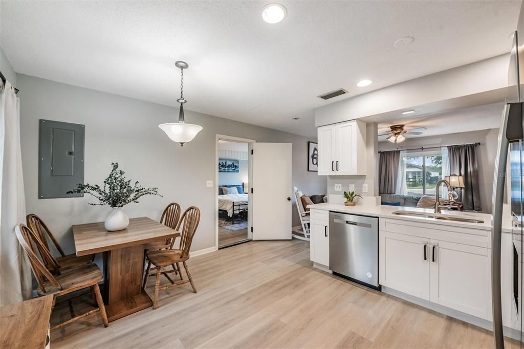 For Sale: $300,000 (3 beds, 2 baths, 1428 Square Feet)