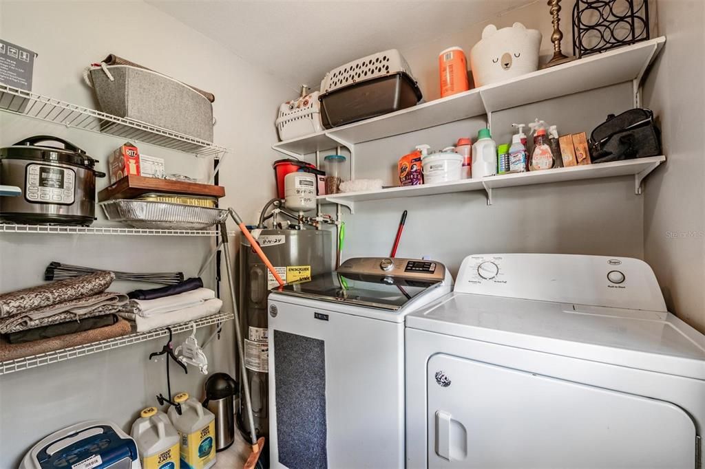 For Sale: $300,000 (3 beds, 2 baths, 1428 Square Feet)