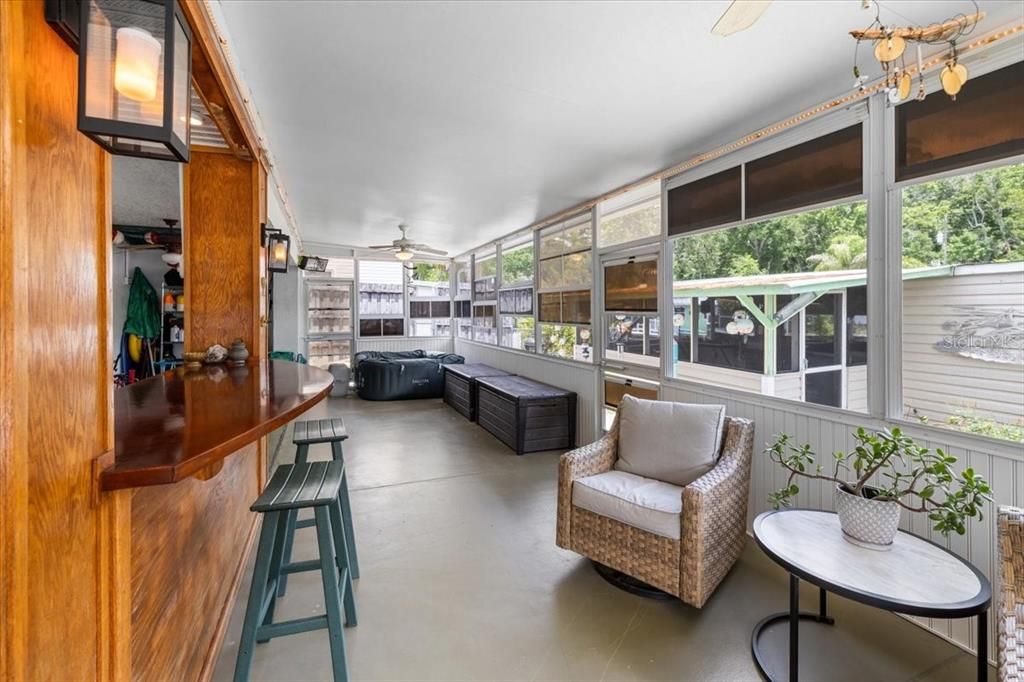 For Sale: $600,000 (2 beds, 3 baths, 1288 Square Feet)