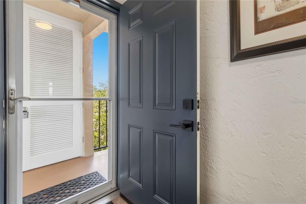 For Sale: $160,000 (2 beds, 2 baths, 1056 Square Feet)