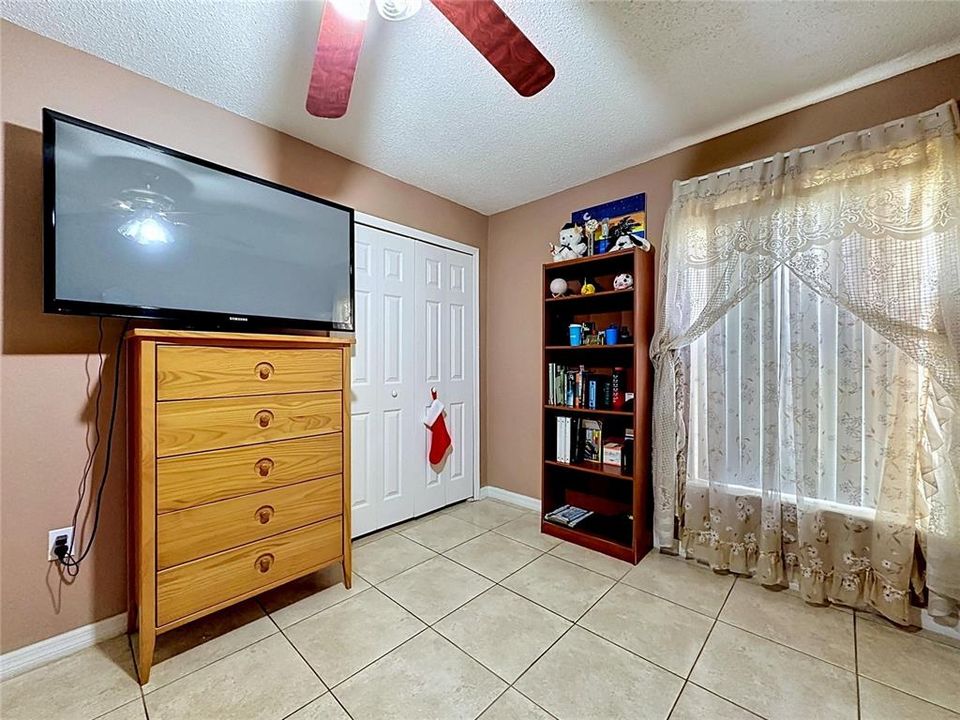 En Venta: $360,000 (3 camas, 2 baños, 1874 Pies cuadrados)
