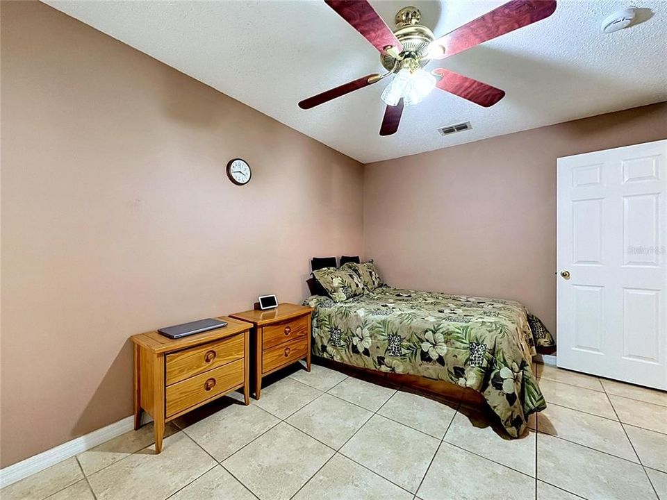 En Venta: $360,000 (3 camas, 2 baños, 1874 Pies cuadrados)