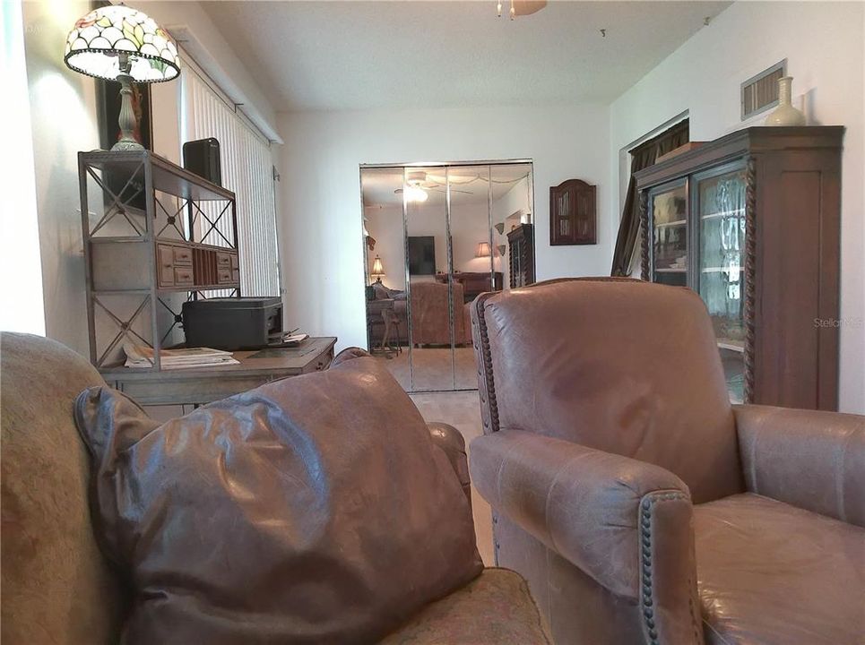 В аренду: $1,900 (2 спален, 2 ванн, 1400 Квадратных фут)