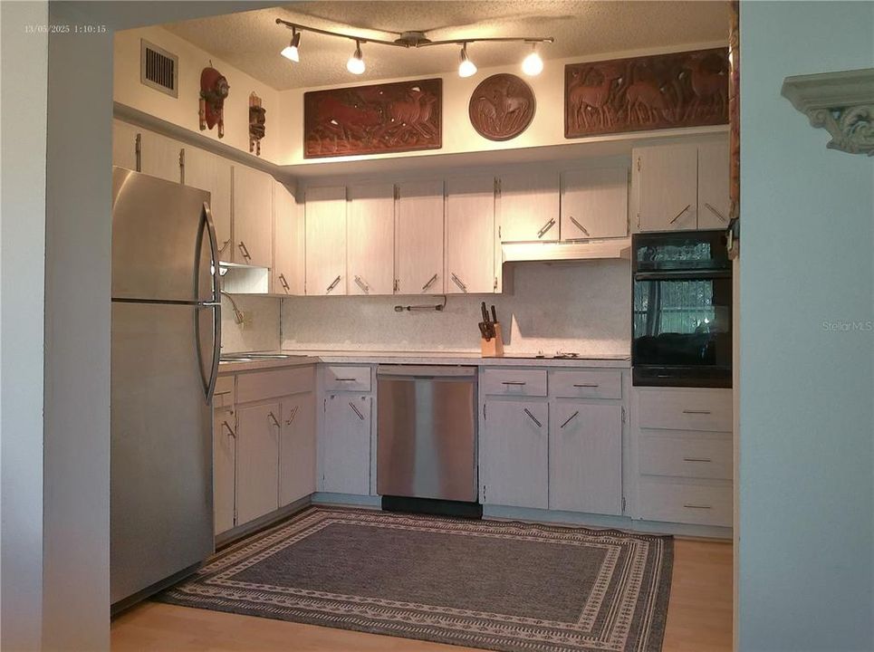 В аренду: $1,900 (2 спален, 2 ванн, 1400 Квадратных фут)