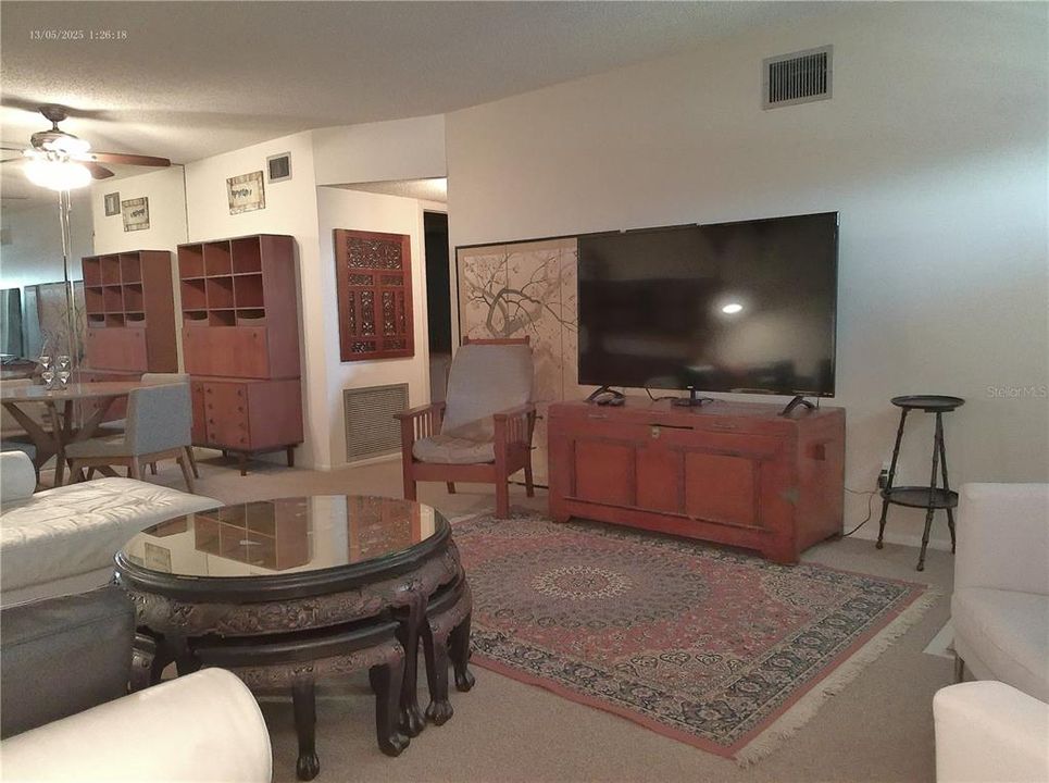 В аренду: $1,900 (2 спален, 2 ванн, 1400 Квадратных фут)