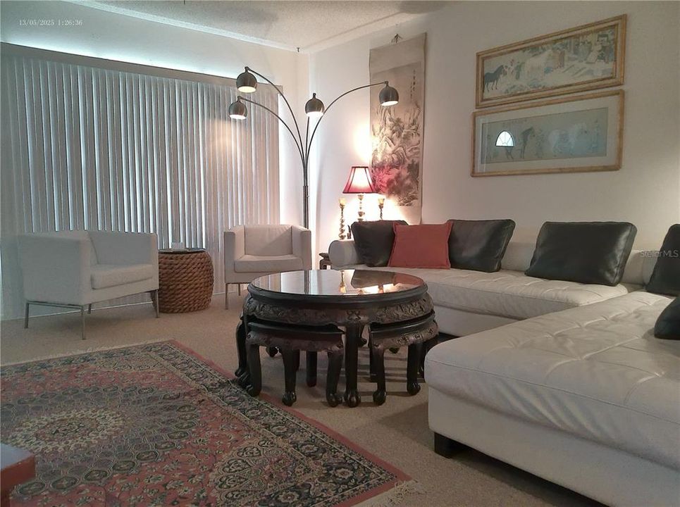 В аренду: $1,900 (2 спален, 2 ванн, 1400 Квадратных фут)