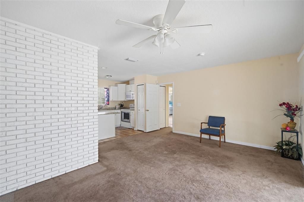 Active With Contract: $240,000 (3 beds, 2 baths, 1890 Square Feet)