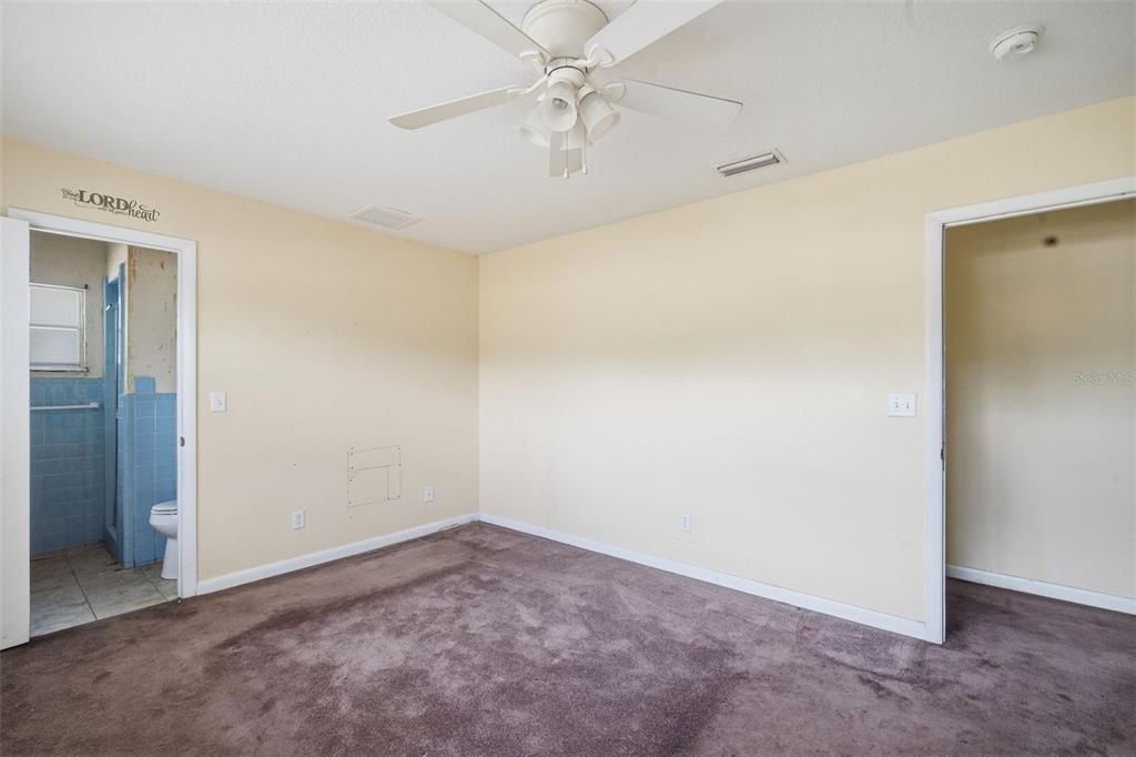 Active With Contract: $240,000 (3 beds, 2 baths, 1890 Square Feet)