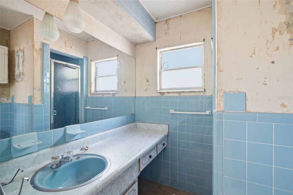 Active With Contract: $240,000 (3 beds, 2 baths, 1890 Square Feet)