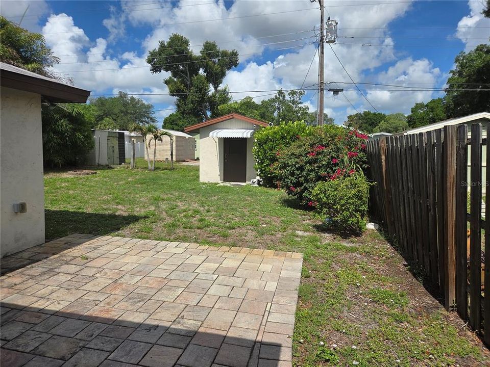 For Sale: $450,000 (3 beds, 2 baths, 1300 Square Feet)