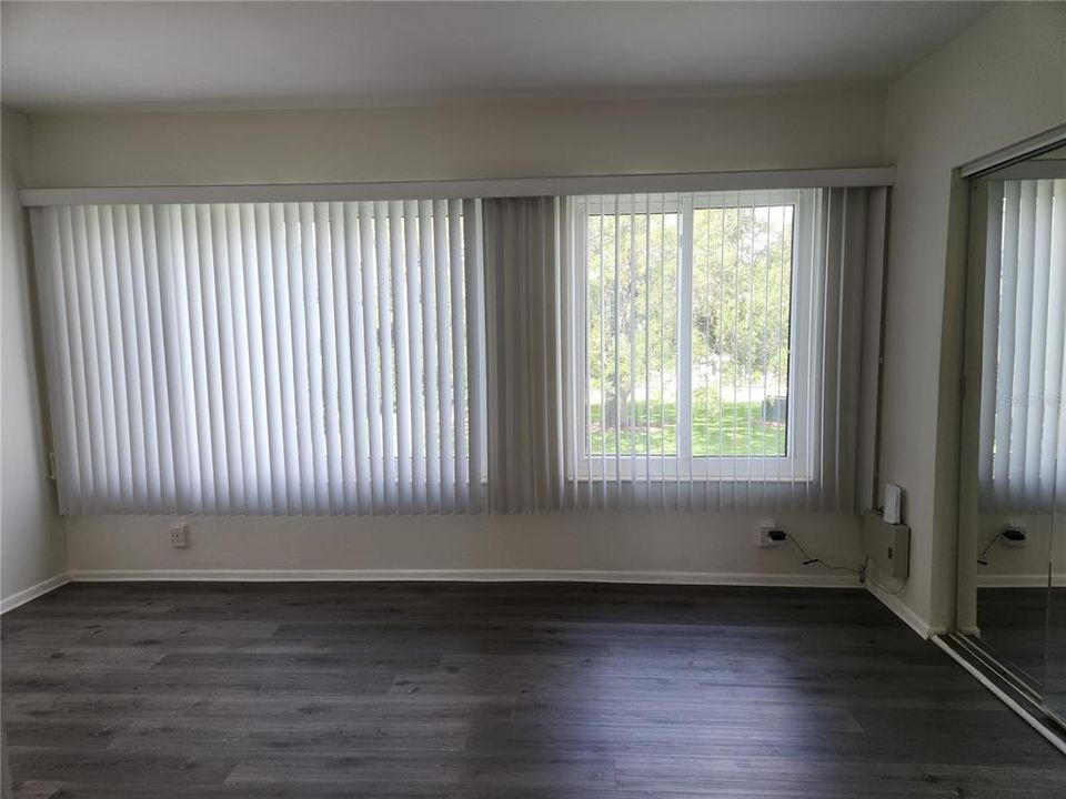 For Rent: $1,200 (1 beds, 1 baths, 825 Square Feet)