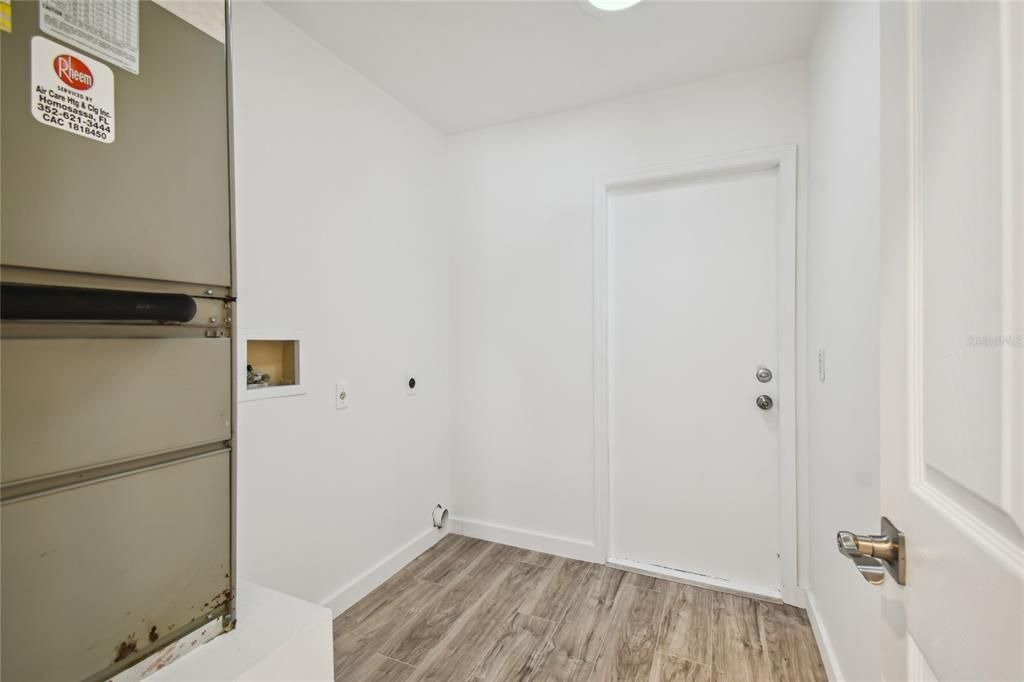 En Venta: $365,000 (3 camas, 2 baños, 1376 Pies cuadrados)