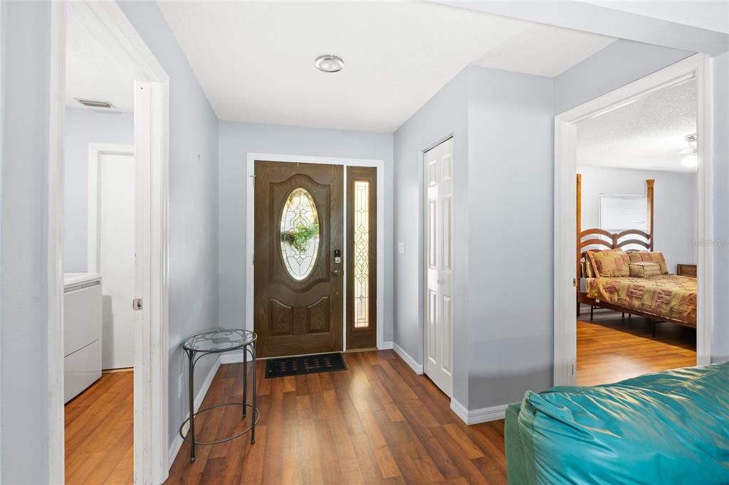 For Sale: $289,900 (3 beds, 2 baths, 1568 Square Feet)