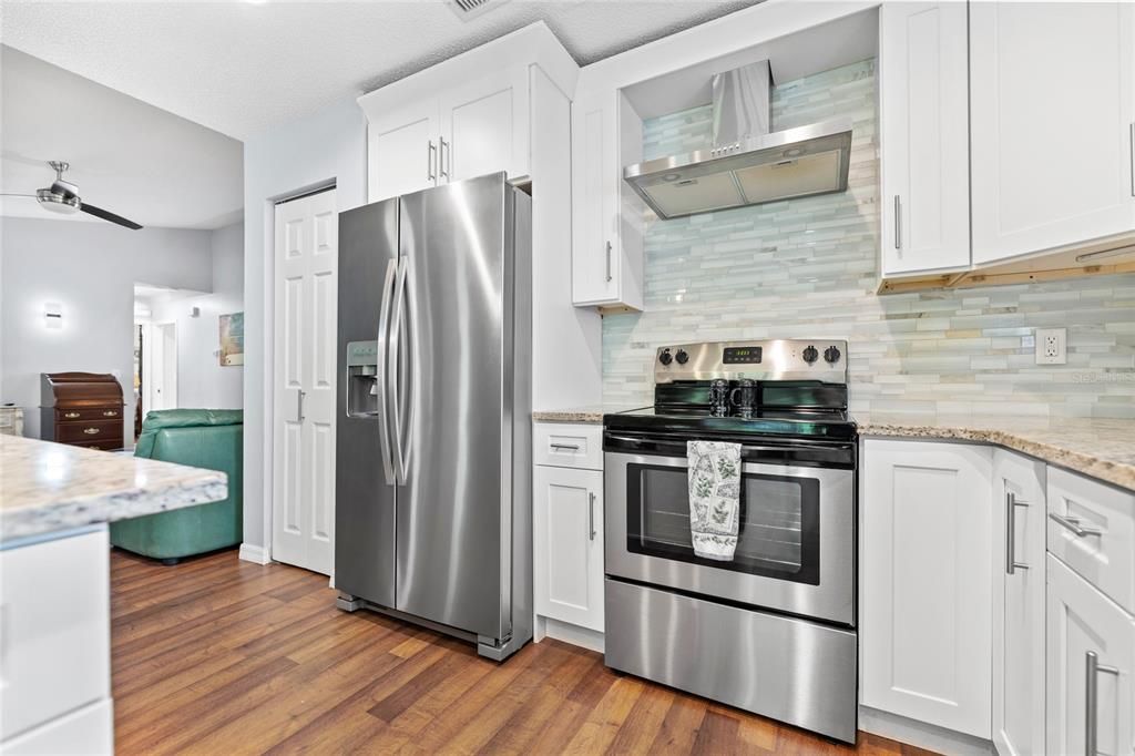 For Sale: $289,900 (3 beds, 2 baths, 1568 Square Feet)