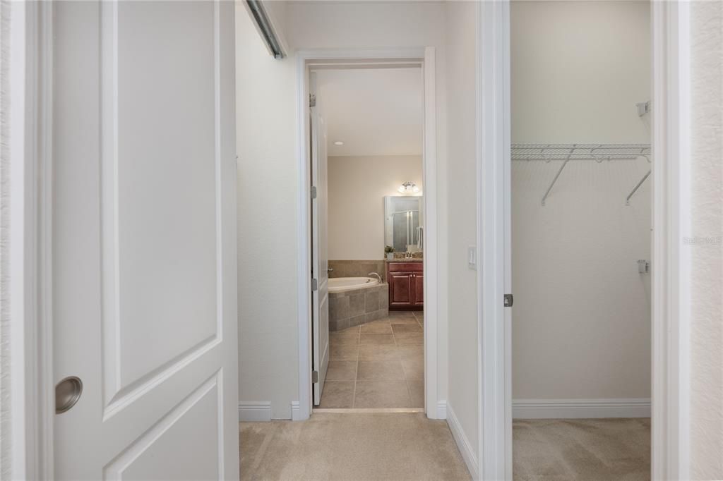 На продажу: $489,950 (4 спален, 3 ванн, 2240 Квадратных фут)