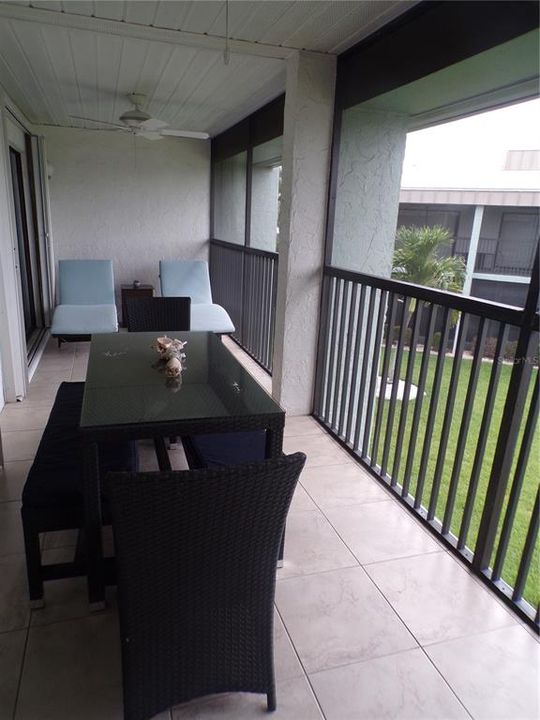 For Rent: $1,800 (2 beds, 2 baths, 1049 Square Feet)