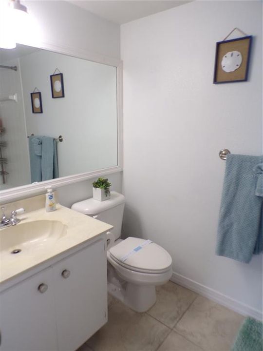 For Rent: $1,800 (2 beds, 2 baths, 1049 Square Feet)