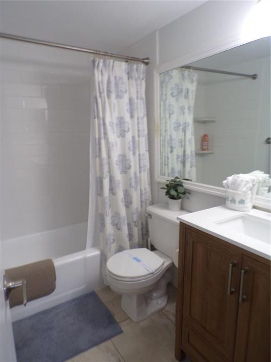 For Rent: $1,800 (2 beds, 2 baths, 1049 Square Feet)