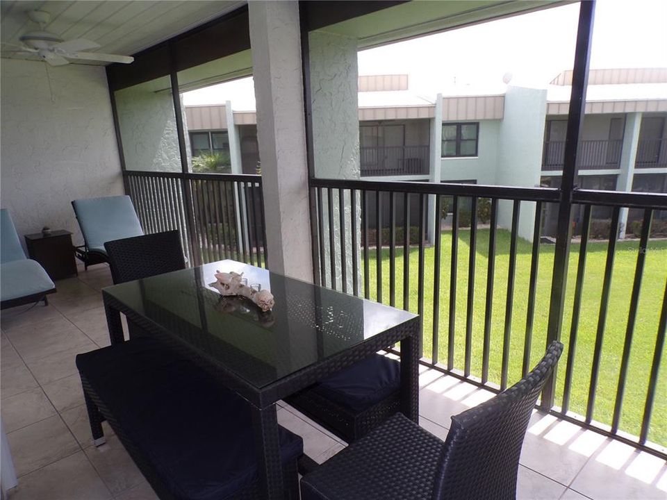 For Rent: $1,800 (2 beds, 2 baths, 1049 Square Feet)