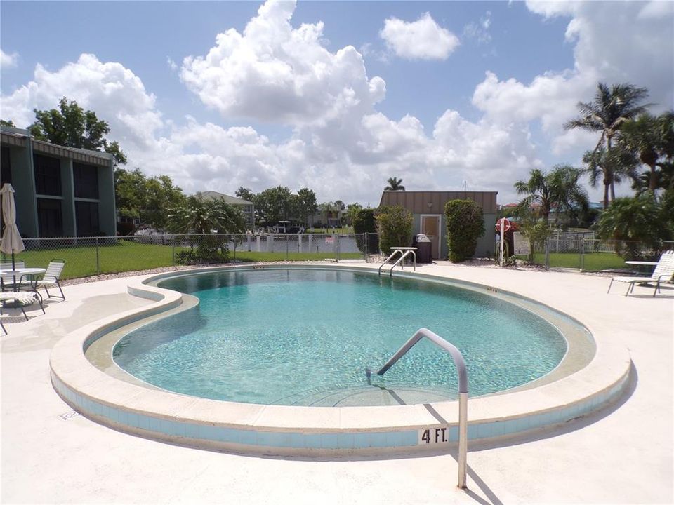 For Rent: $1,800 (2 beds, 2 baths, 1049 Square Feet)