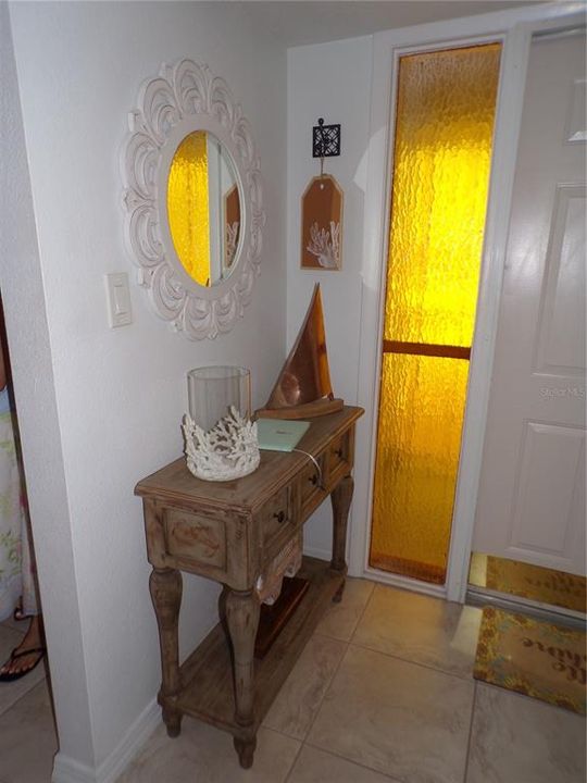 For Rent: $1,800 (2 beds, 2 baths, 1049 Square Feet)