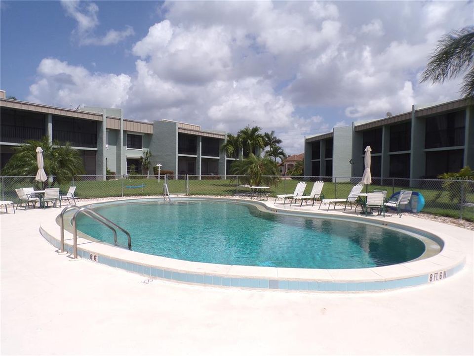 For Rent: $1,800 (2 beds, 2 baths, 1049 Square Feet)