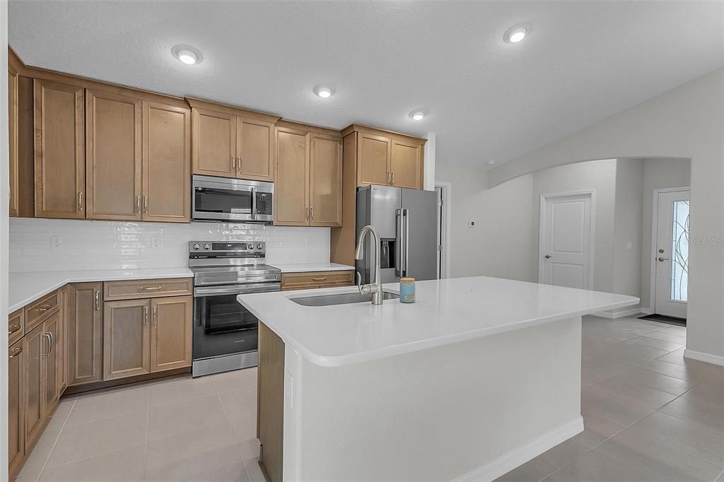 For Sale: $320,000 (3 beds, 2 baths, 1336 Square Feet)